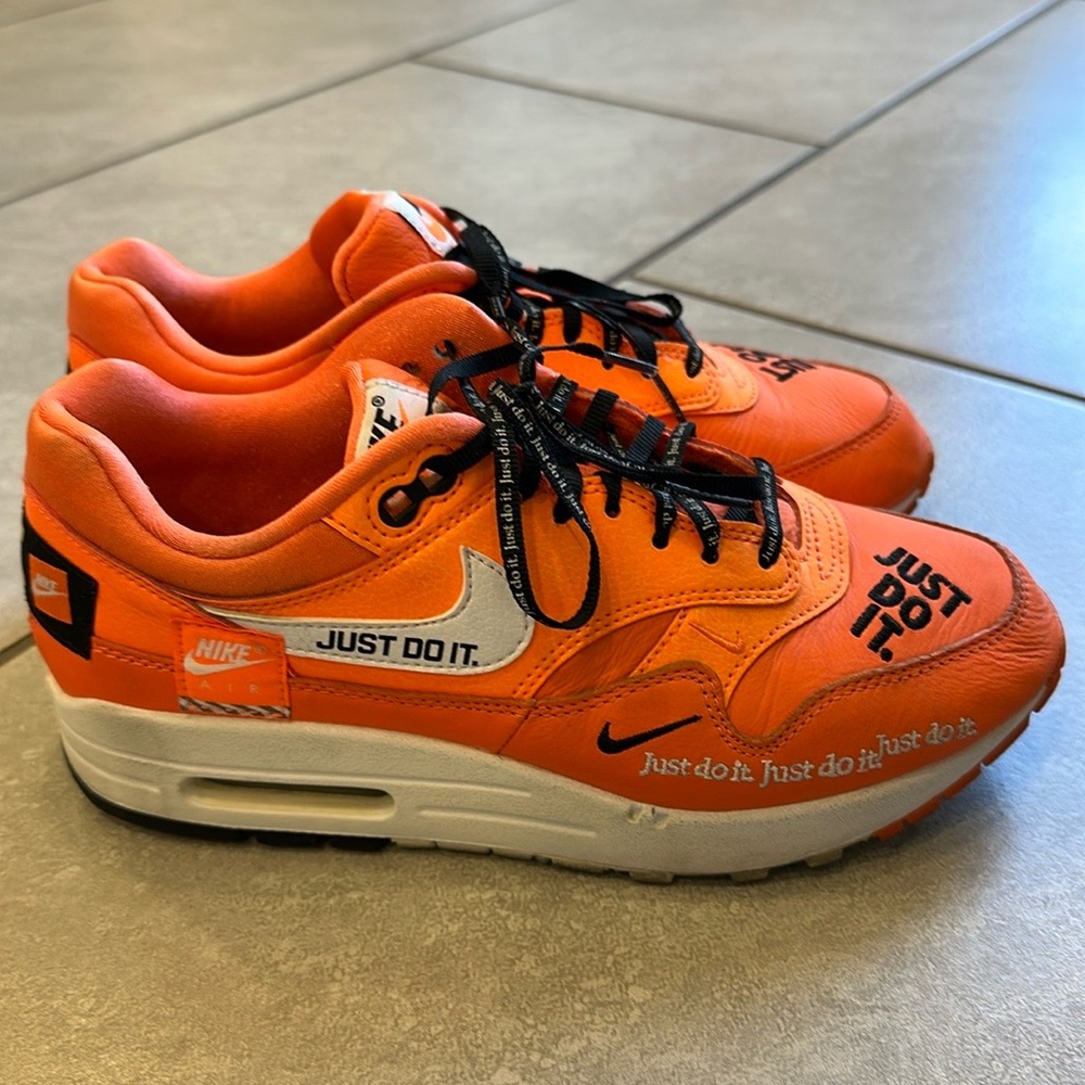 Nike Air Max Orange Sneakers - 6.5 Women’s